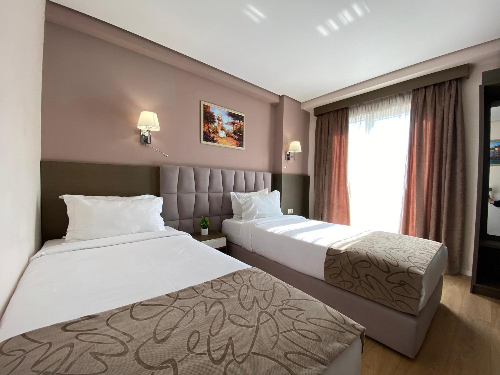 Doanesia Premium Hotel & Spa تيرانا المظهر الخارجي الصورة